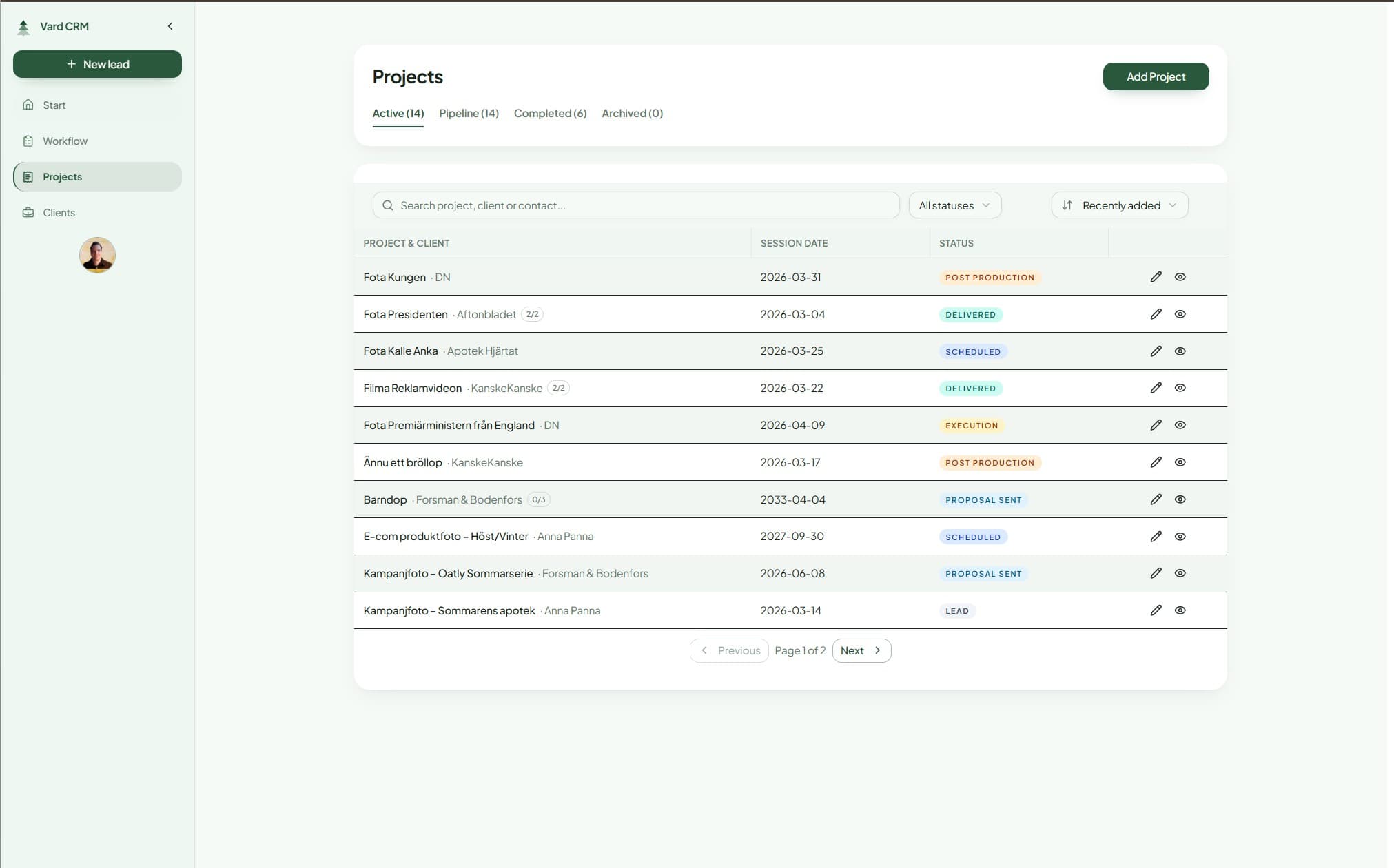 Vard CRM project list with project names, dates, statuses, and quick actions